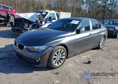 2017 BMW 320I z USA, uszkodzony, nr VIN WBA8A9C59HK619687